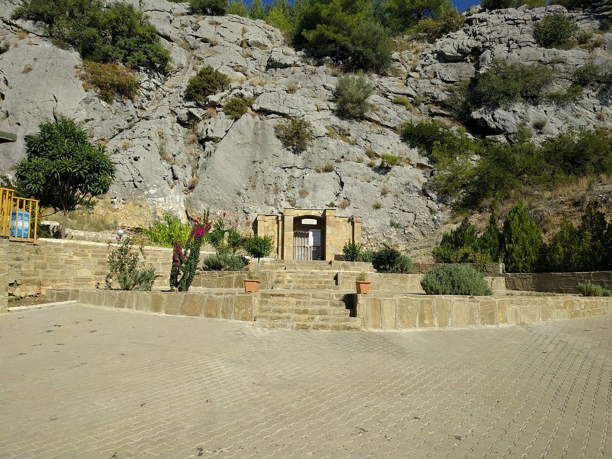 Zeytintası-Höhle