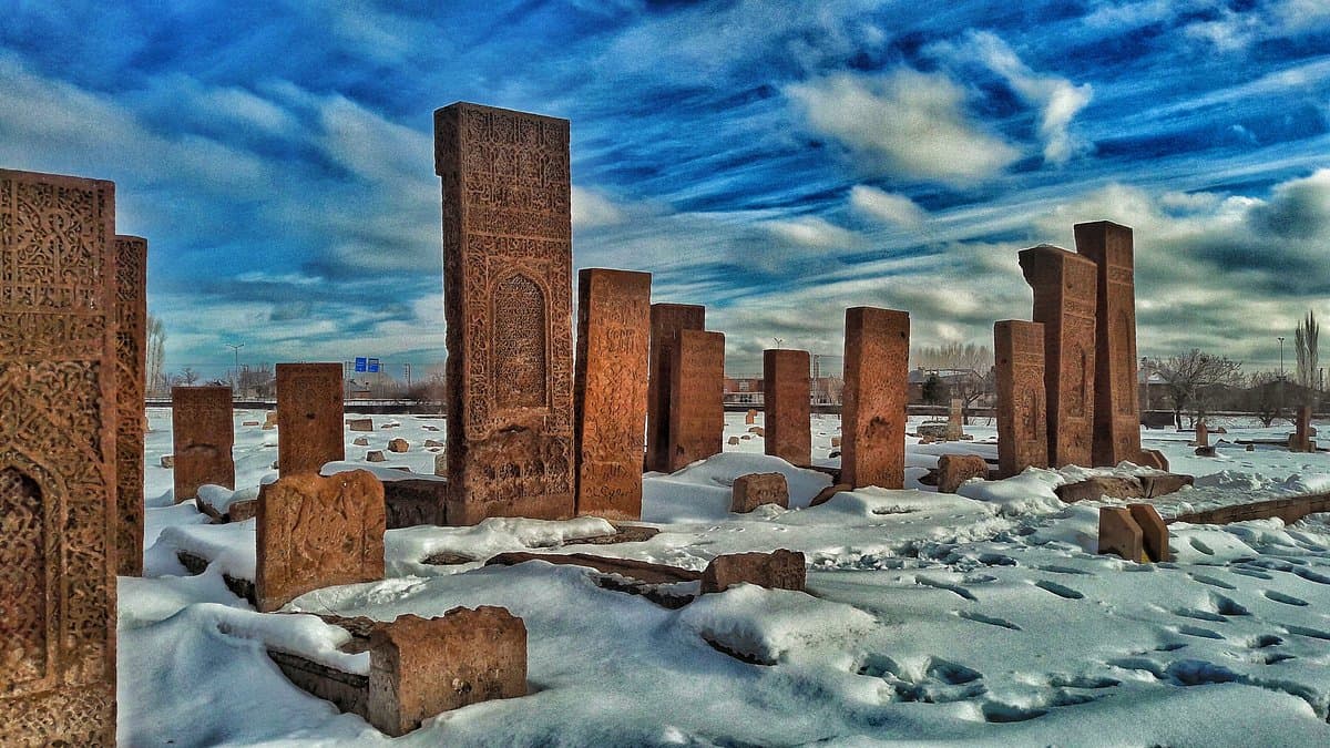 Seldschukischer Platzfriedhof von Ahlat