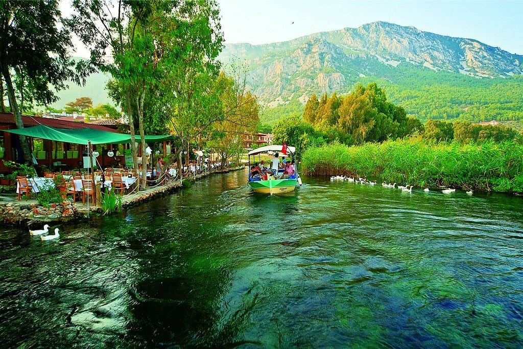 Bootsfahrt auf dem Azmak-Fluss