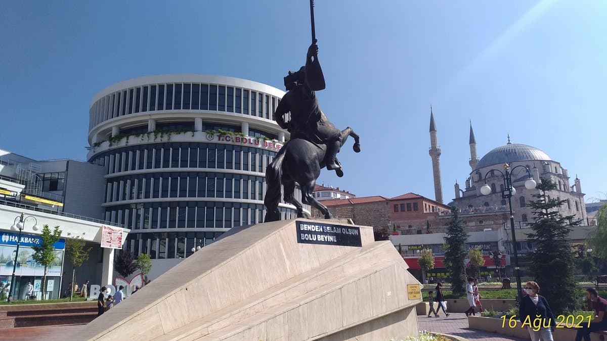 Köroğlu-Denkmal