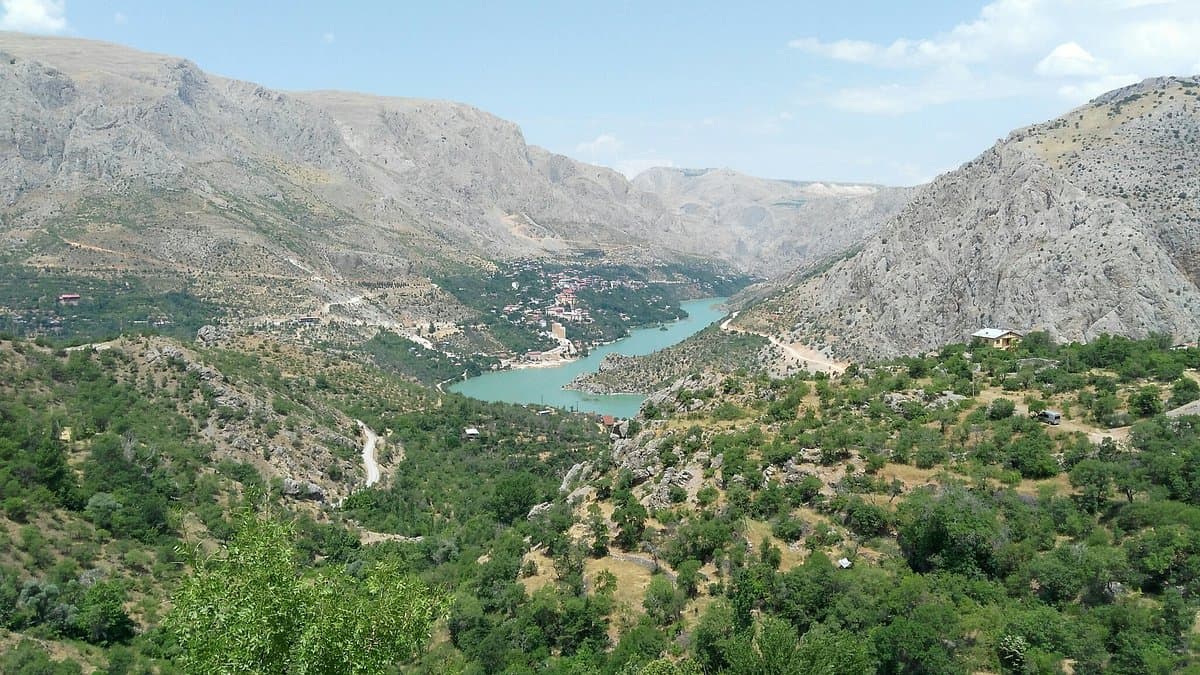 Kemaliye Dark Canyon