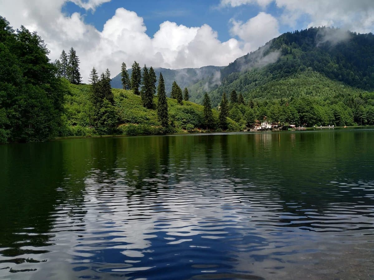 Naturpark Borçka Karagöl