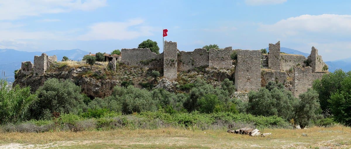 Burg Becin