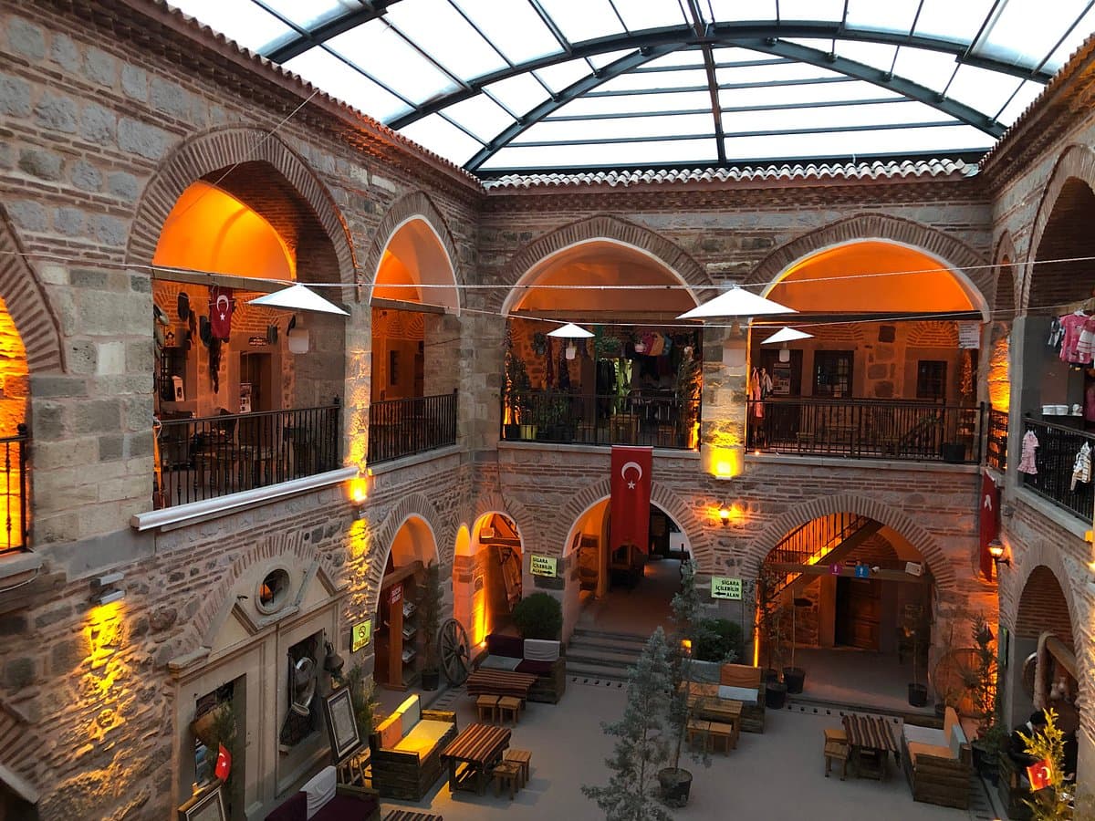 Historischer Taşhan Basar und Café