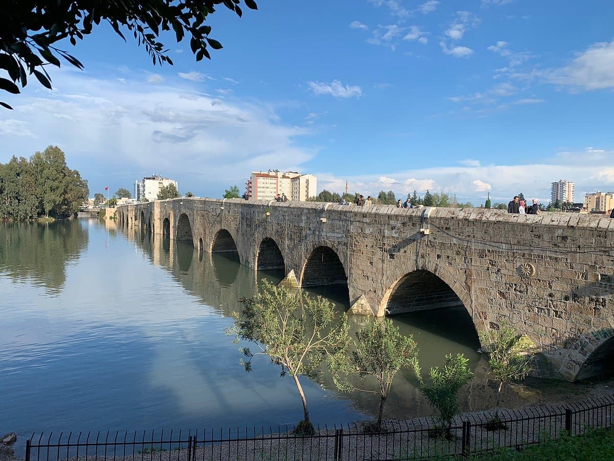 Taş Köprü (Steinbrücke)