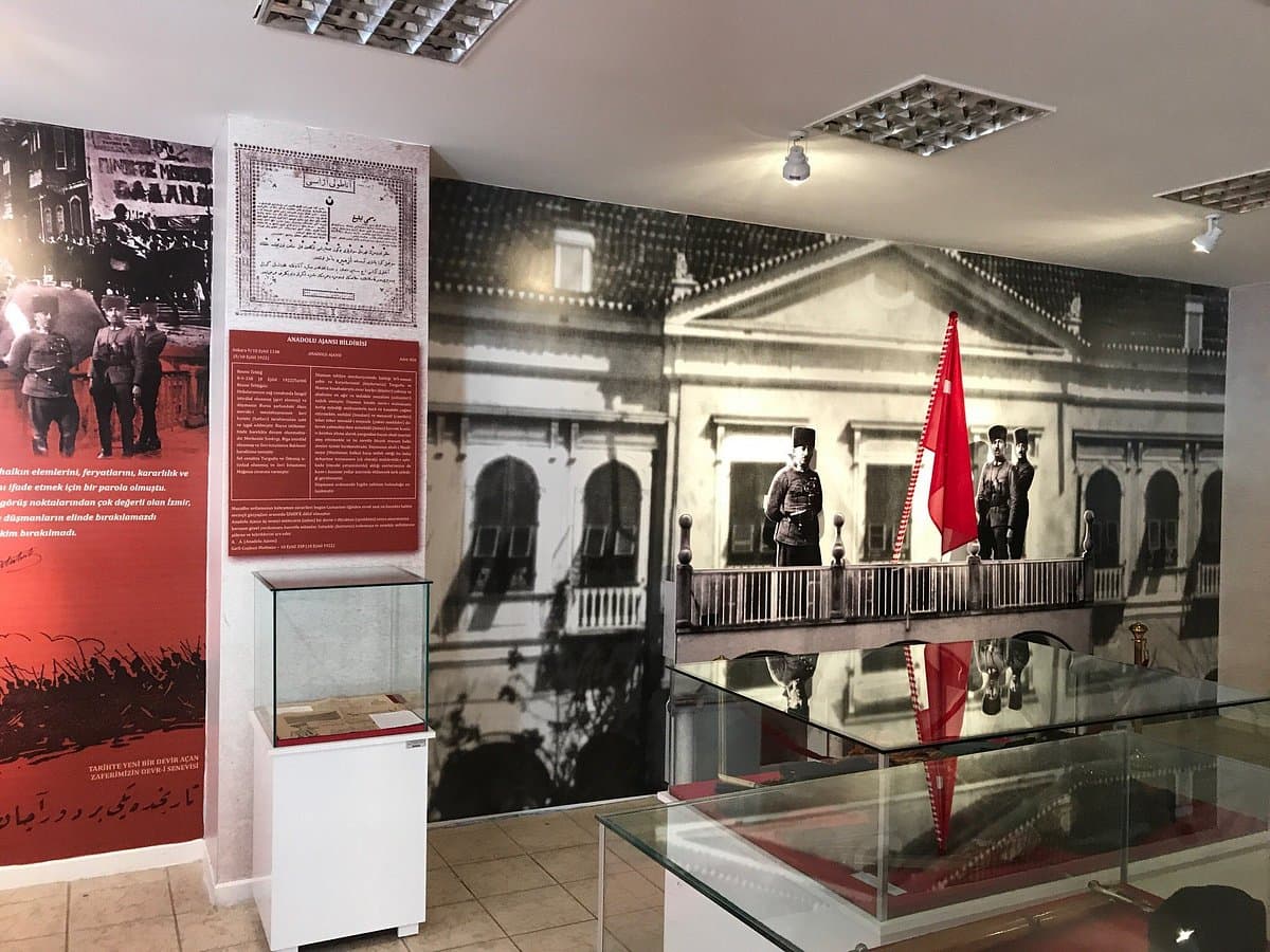 Ahmet Pristina Stadtarchiv & Museum