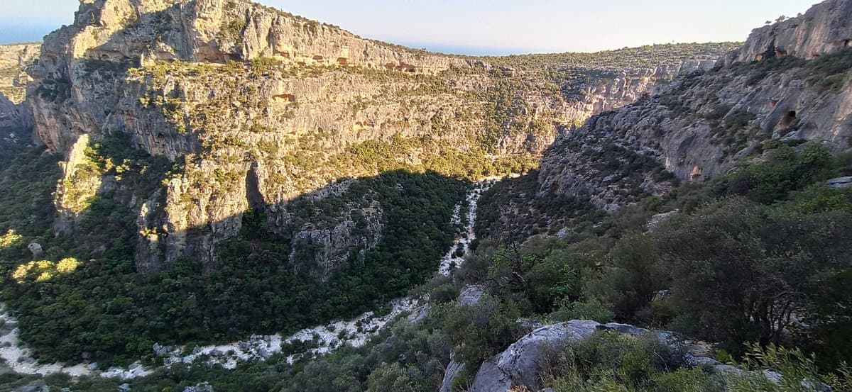 Adamkayalar Rock-Cut Reliefs cover image