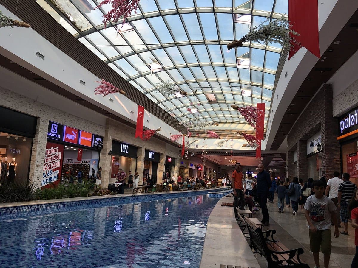 Highway Outlet