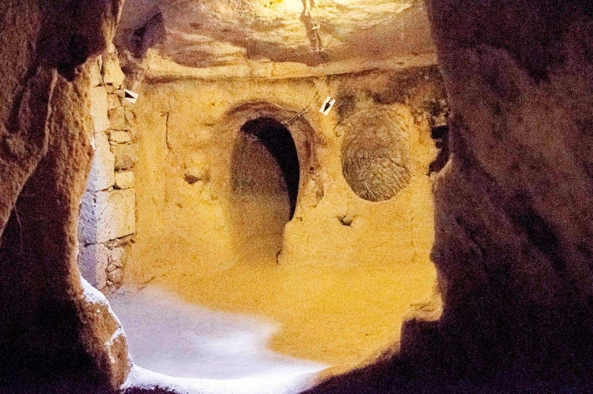 Unterirdische Stadt Saratli Kirkgoz