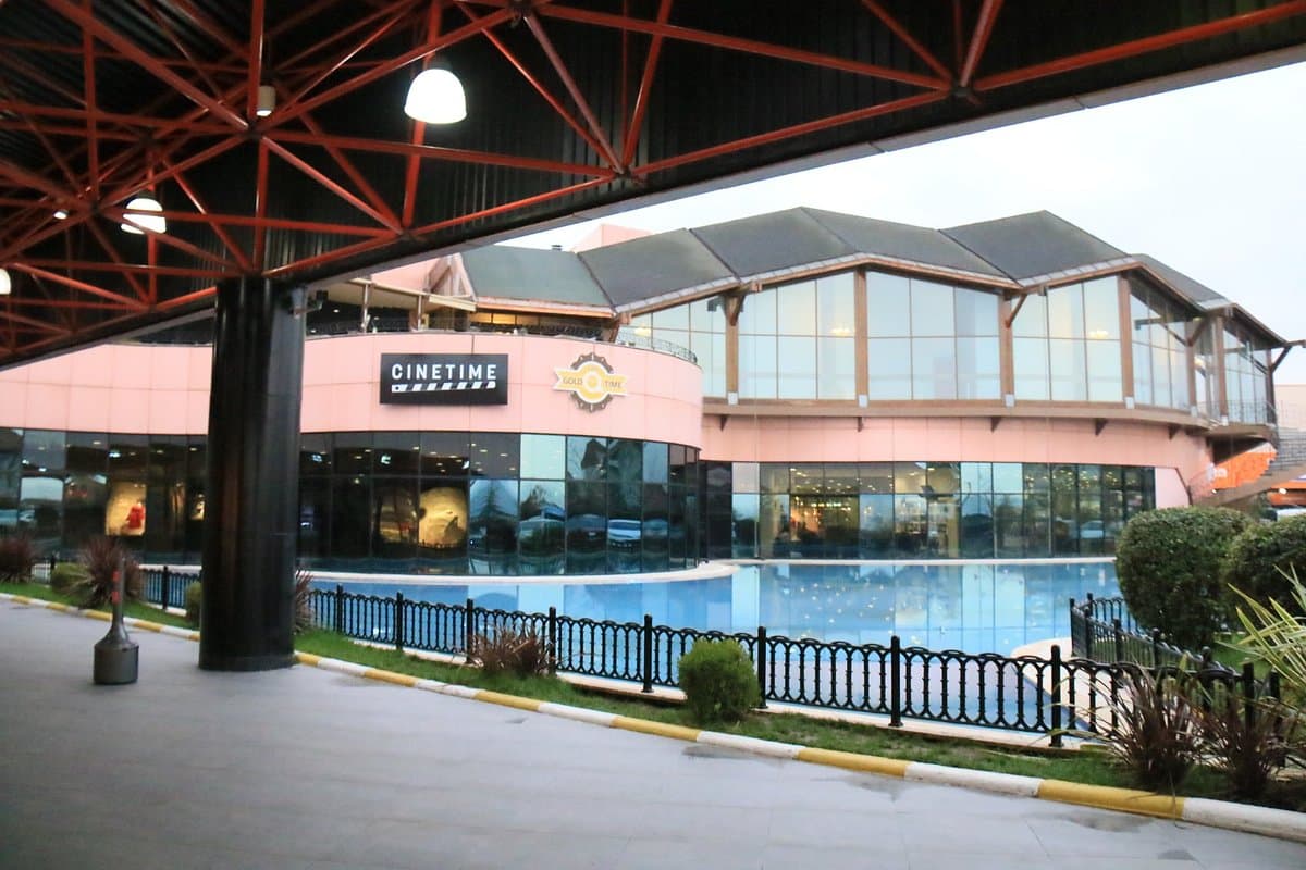 Einkaufszentrum Ozdilek