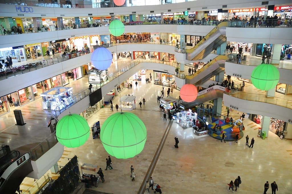 Einkaufszentrum Tekira